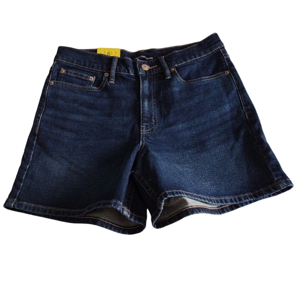 NWT Calvin Klein Size 6 Midrise Classic 5 Pocket Blue Jean Shorts - Picture 2 of 12